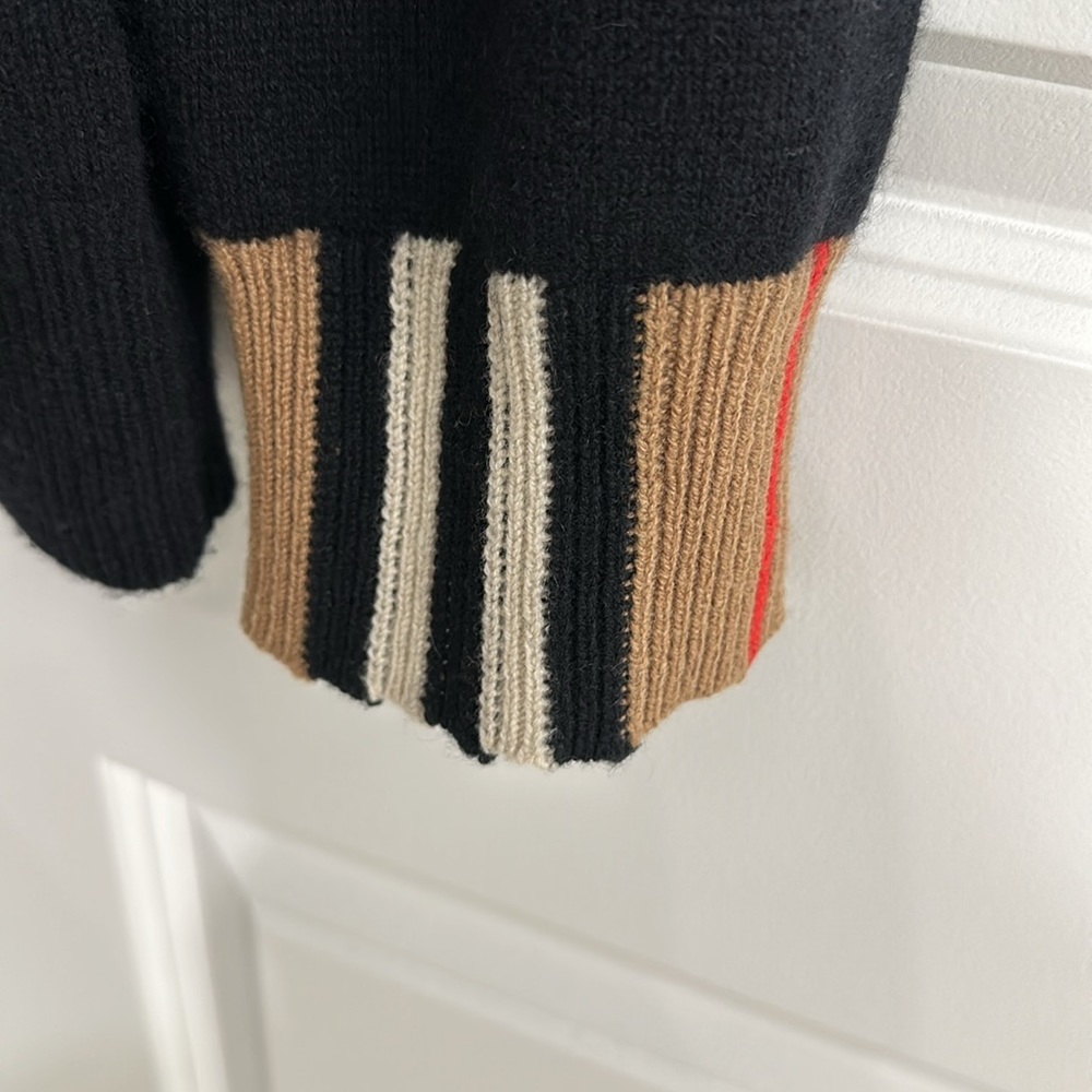 BURBERRY Cashmere Womens Sweater - Picture 4 of 5